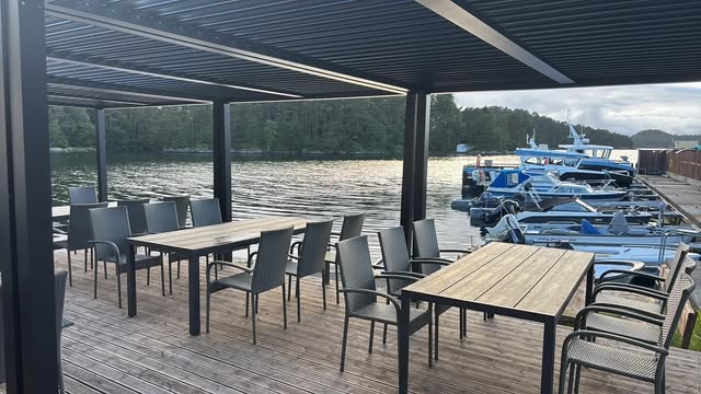 Pergola og uteområde ved Kaien